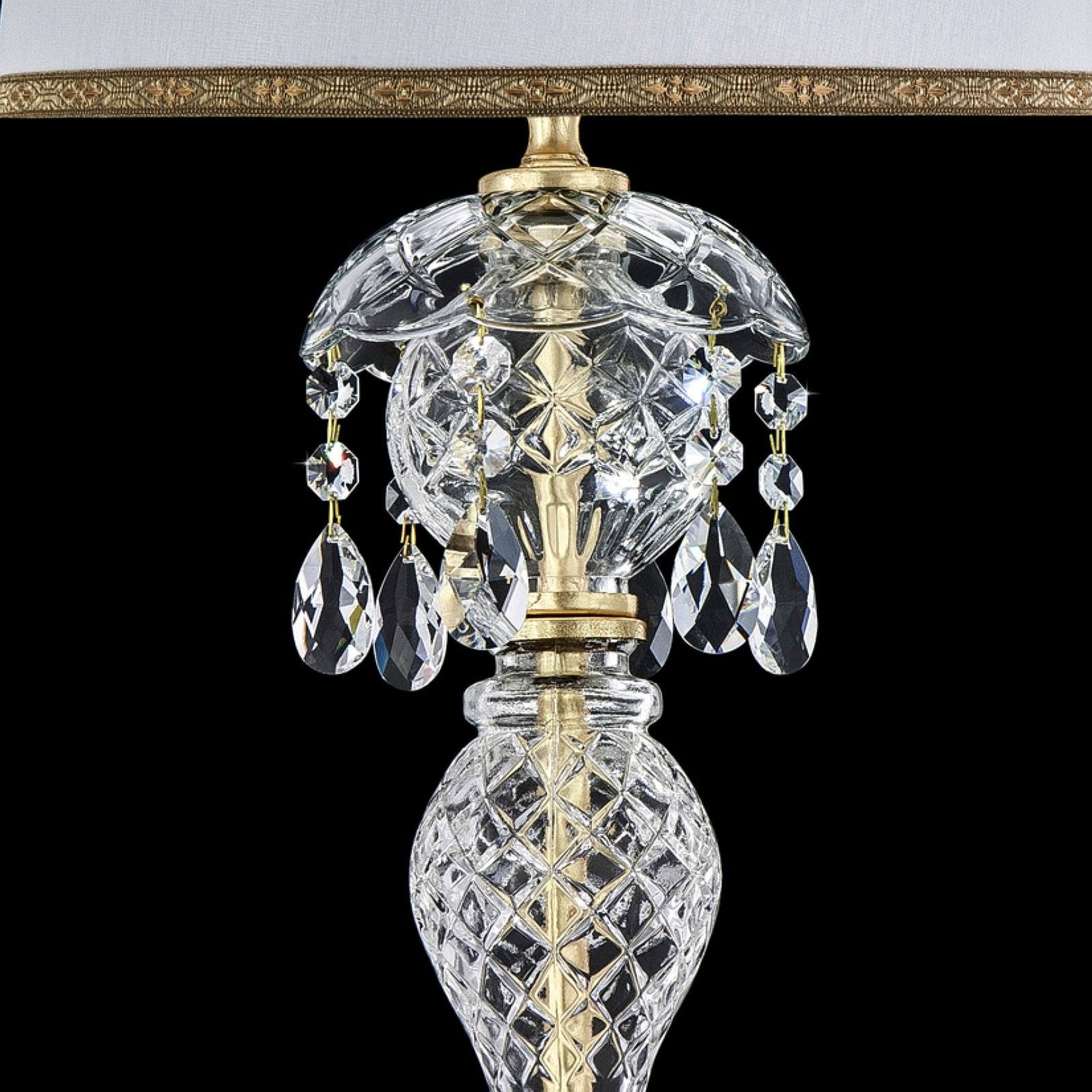 104 LM gold leaf crystal pvc white gold shade macro1 Olympia GrandoLuce