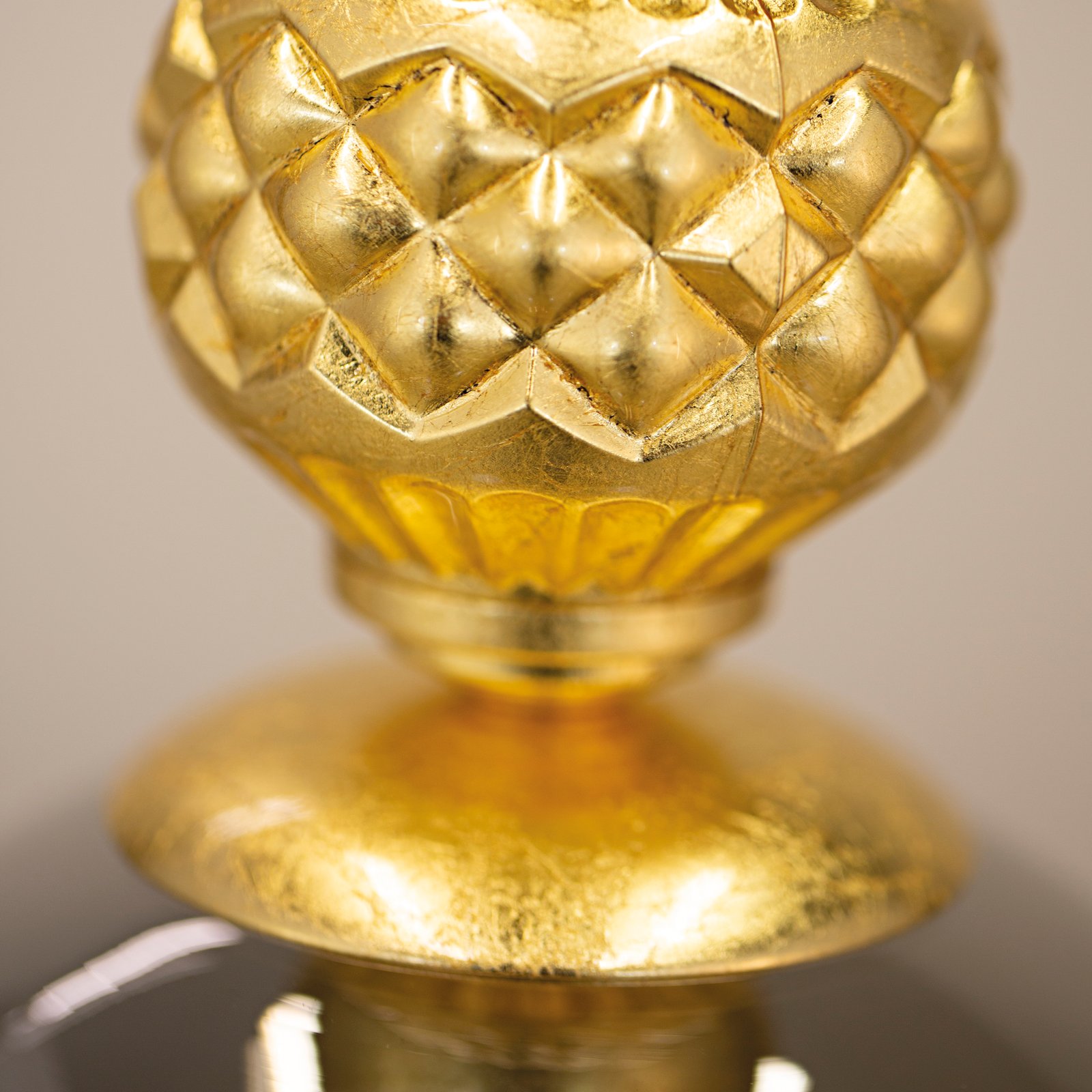 111_S_3_gold_leaf_fume_macro1_Nefeli_GrandoLuce 111 S 3 gold leaf fume macro1 Nefeli GrandoLuce