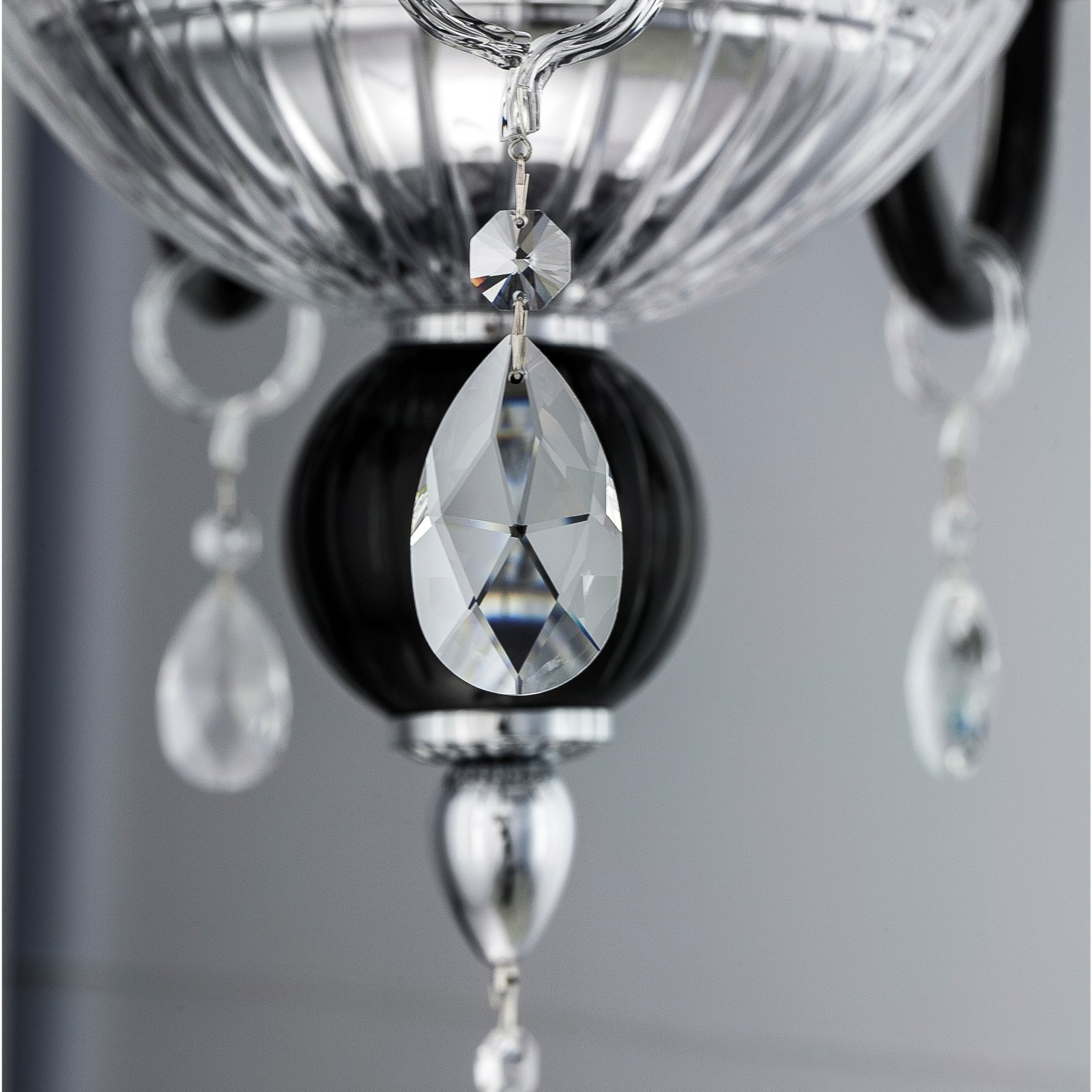 112_CH_12_chrome_black_macro3_Leonie_GrandoLuce 112 CH 12 chrome black macro3 Leonie GrandoLuce